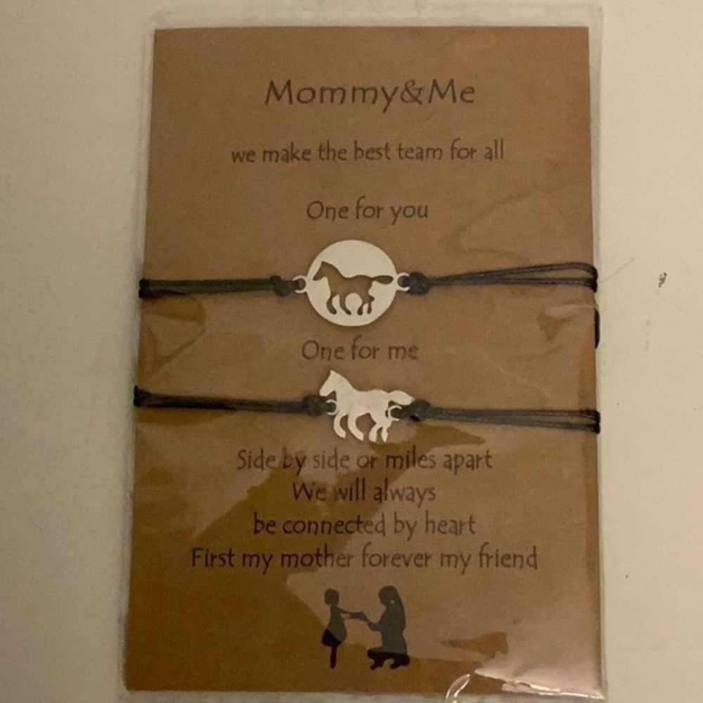 - 2pcs/set charms Mommy & Me bracelet.